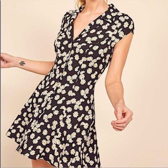 Reformation Button Down Mini Dress in Black Daisy Chain Floral Womens 4 EUC - Picture 1 of 10